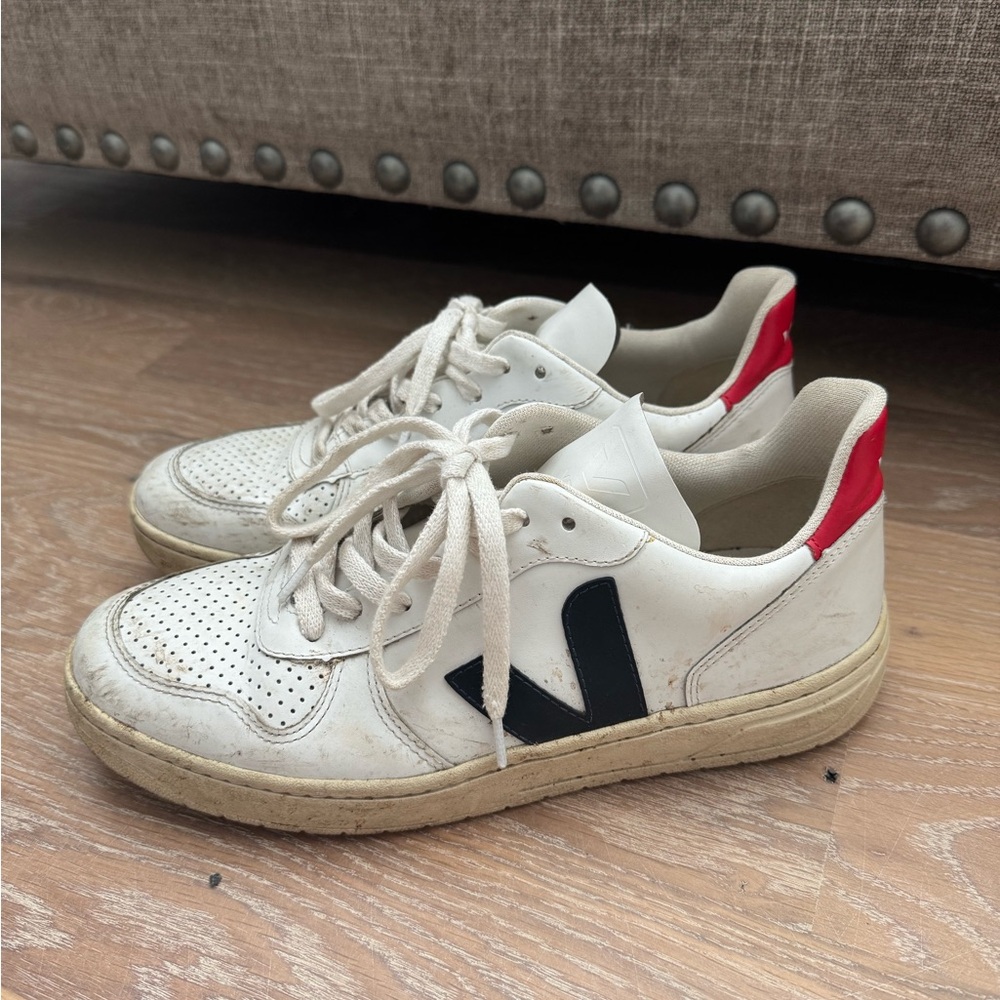 Veja V-10 Sneakers Red Heel Size 10
